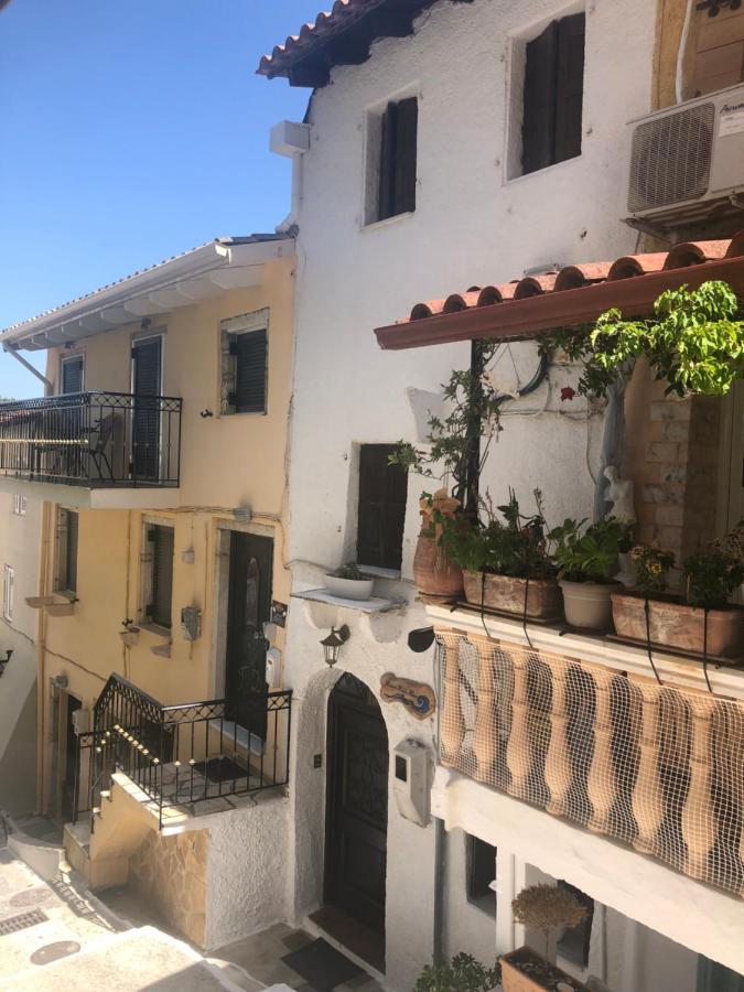 Blaue Welle Haus Apartment Parga Exterior photo